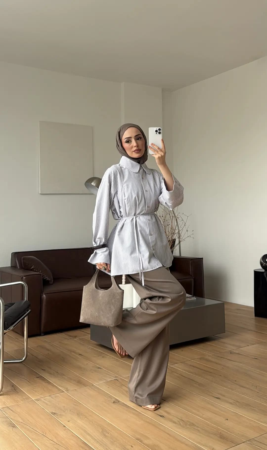 Volanlı Çizgili Gömlek Bej