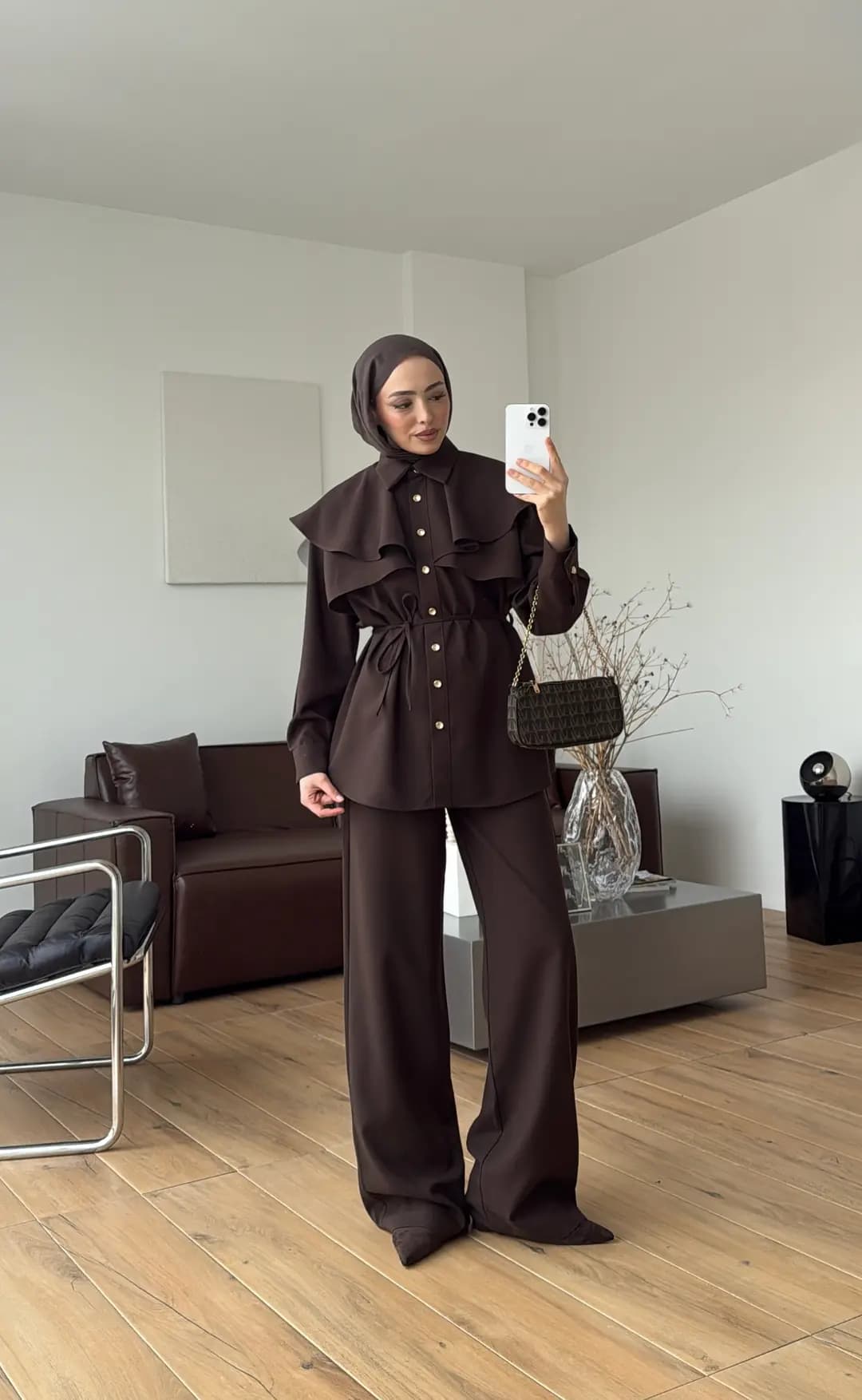 Omuzdan Fırfırlı Takım Kahve